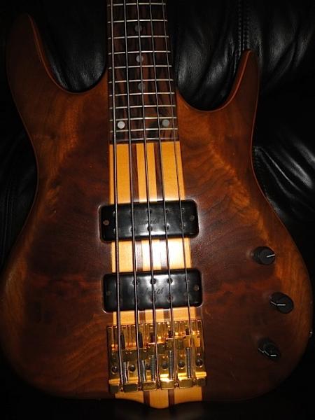 1989 Black Walnut.....seems it was a very nice year of wood