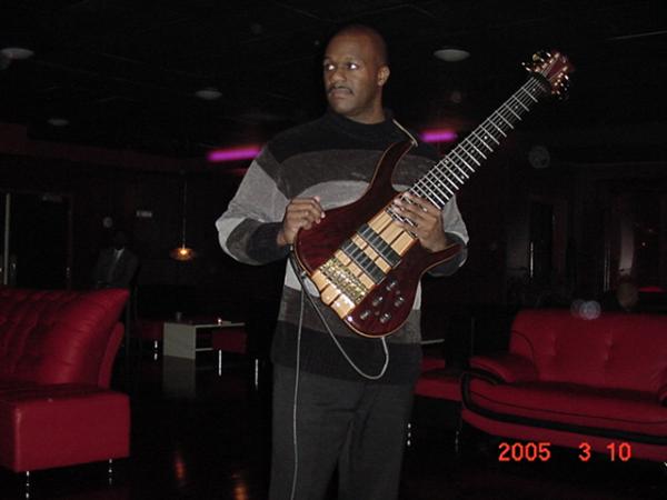 Chris Rhodes with the Ken Smith MD7  - Cada Vez Club on U St.