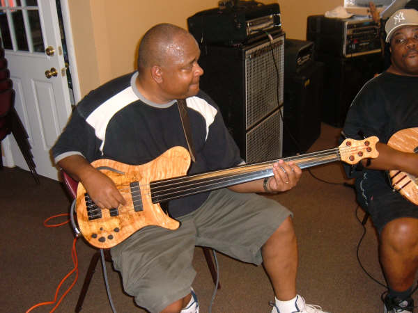 Brad Johnson - Bass - Fretlss player